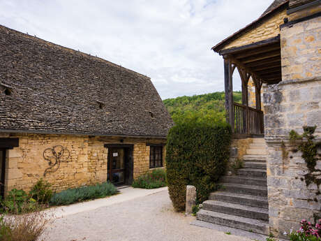 Boucle Lauze et Vieilles Pierres n° 27/ Coly Saint-Amand